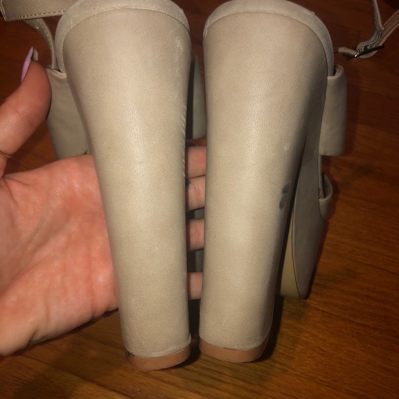 Steve Madden Platform Heels - Picture 3 of 4